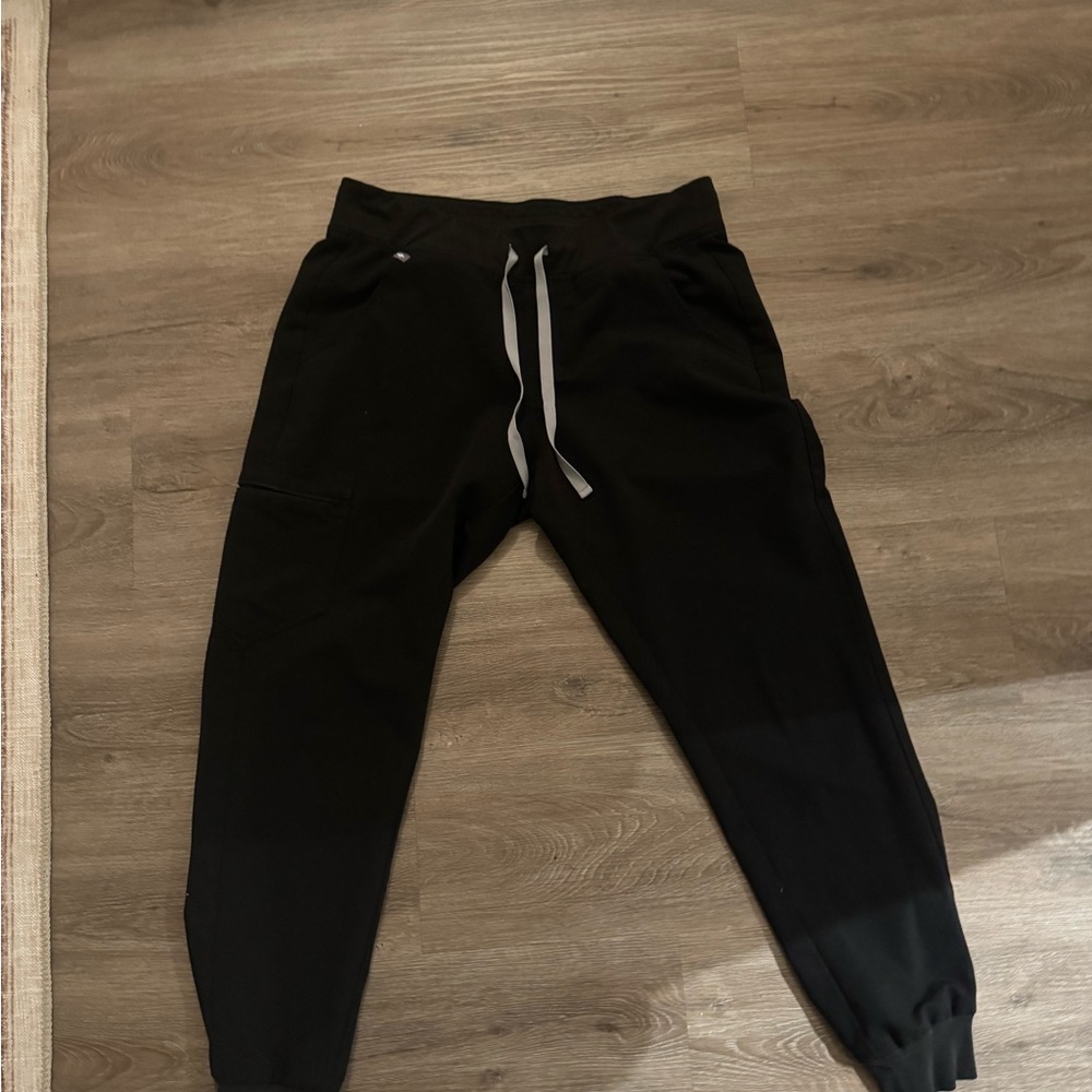 2 pairs figs Jogger scrub pants